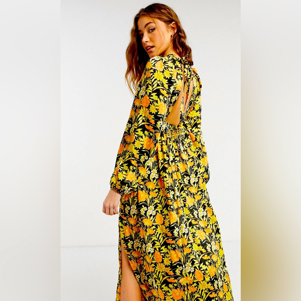 ASOS Plunge Neck Dress in floral print - Size 6